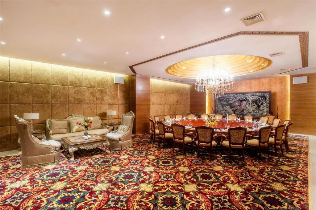 Shenyang Haiyun Jinjiang International Hotel Екстериор снимка