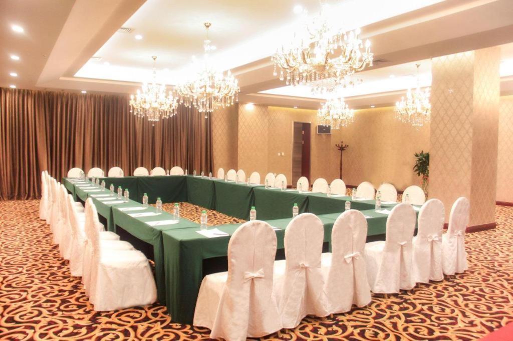 Shenyang Haiyun Jinjiang International Hotel Екстериор снимка